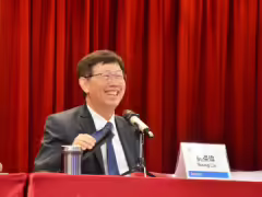 鴻海董事長劉揚偉:對未來增長動能充滿信心,目前未看到“黑天鵝”跡象