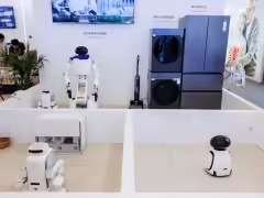 海爾展示行業首套 AI 未來智慧養老解決方案,三大 AI 陪伴機器人亮相