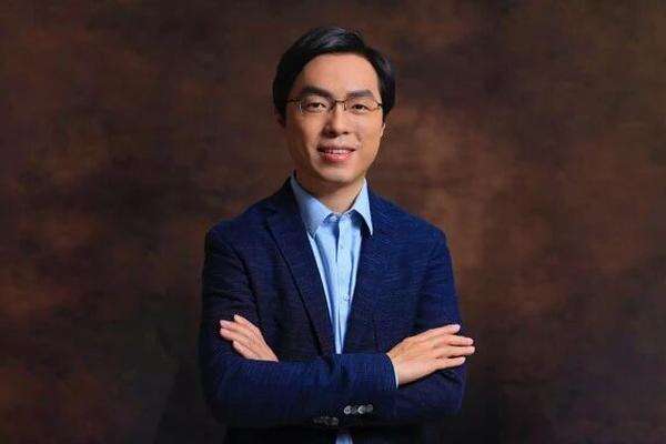 硬氪專訪 | 智源研究院院長王仲遠:VLA不會死,但世界模型是未來