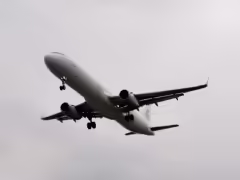 飛機遇到顛簸時安全帶指示燈總是“亮得太晚”?AI 正改變這一切