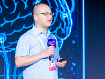 對話騰訊首席科學家張正友:AI仍是“缸中之腦”,騰訊Tairos欲破具身落地難題