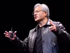 英偉達 CEO 黃仁勳:“AI 末日論”該翻篇了,行業別再嚇人了